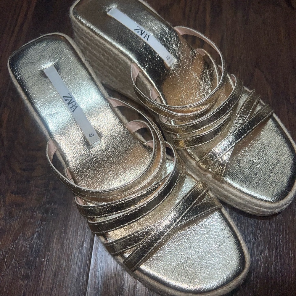 Never worn - Picture 2 of 4